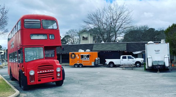 There’s A Double Decker Bus In Alabama That Lets You Dine On Delicious British Cuisine