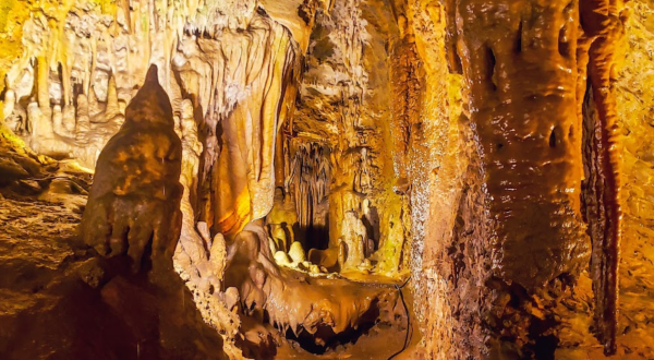 Walk Through An Underground Wonderland On This Maryland Cavern Tour