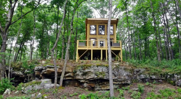 Stay Overnight At This Spectacularly Unconventional Treehouse In Alabama