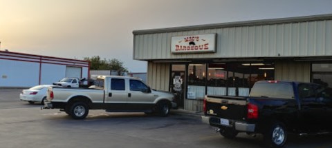 Mac's Is A Rustic BBQ Joint In Oklahoma That Is A Carnivore’s Dream Come True