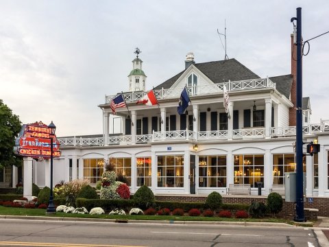 A Historic Restaurant In Michigan, Zehnder’s, Has Chicken Dinners Known Around The World