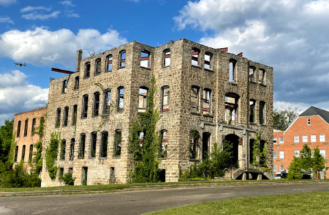 Visit The Ruins Of This 3-Story Abandoned Hospital In North Carolina