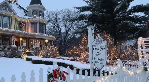 The 7 Coziest Towns In Illinois To Snuggle Up In This Season