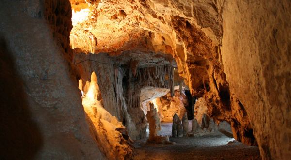 These Secluded Caverns In Virginia Are So Worthy Of An Adventure