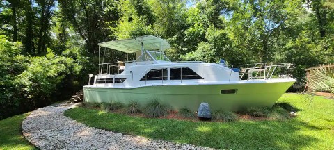 Sleep Six Feet In The Ground In This Beautifully Beached Airbnb Boat In South Carolina