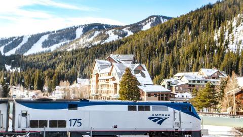 You Can Ride This Seasonal Train In Colorado For Only $29