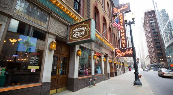 The Illinois Restaurant With German Roots That Date Back To The 1800s