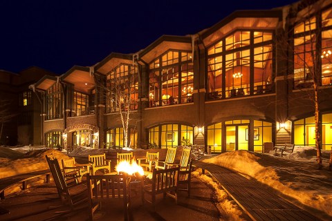 Watching Snow Fall From This One Resort In Pennsylvania Is Basically Heaven