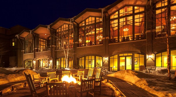 Watching Snow Fall From This One Resort In Pennsylvania Is Basically Heaven