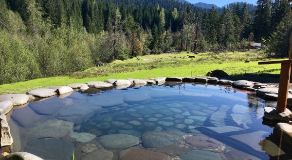 Enjoy A Digital Detox At Breitenbush Hot Springs, An Off-The-Grid Hot Springs Retreat In Oregon