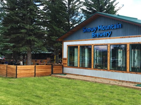 You’ll Want To Visit Snowy Mountain Brewery, A Remote Wyoming Restaurant With Its Own Hot Springs