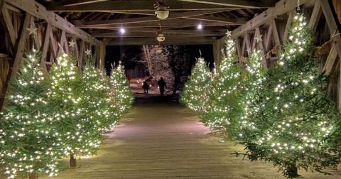 The Christmas By Candlelight Festival In Massachusetts That's Straight Out Of A Hallmark Christmas Movie