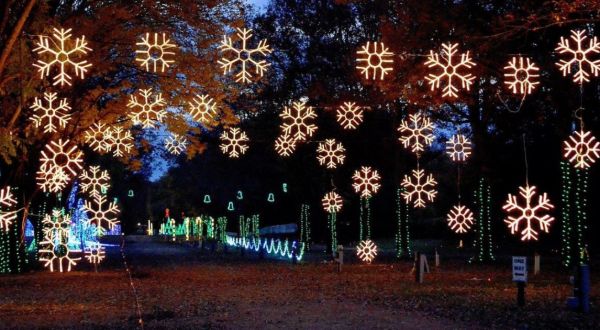 The Dancing Lights Of Christmas Is One Of Tennessee’s Biggest, Brightest, And Most Dazzling Drive-Thru Light Displays