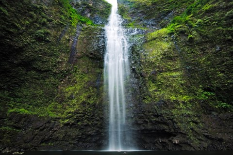 This Secluded 300 Foot Waterfall In Hawaii Is So Worthy Of An Adventure