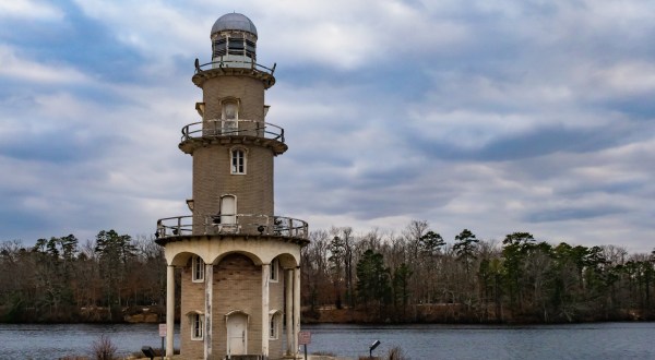 This 130-Mile Road Trip Leads To Some Of The Most Scenic Parts Of New Jersey, No Matter What Time Of Year It Is
