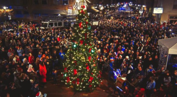 The Light Up Festival In Kentucky Is Straight Out Of A Hallmark Christmas Movie