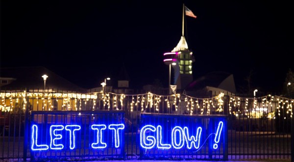 Drive Through Acres Of Holiday Lights At The Let It Glow Light Show In Tennessee