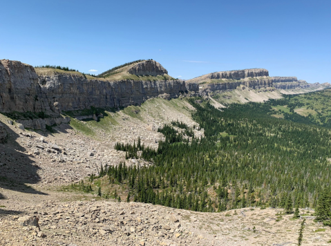 The Little-Known Chinese Wall In Montana You Can Only Reach By Hiking This 62-Mile Trail