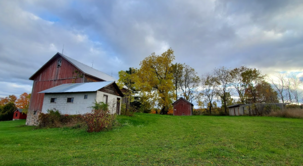 The Little-Known Historic Farmstead In Michigan You Can Reach By Hiking This 1.5-Mile Trail