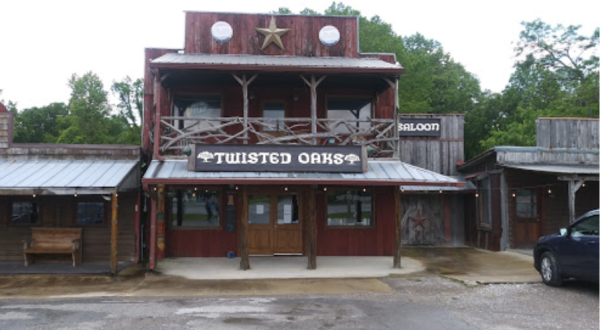 Twisted Oaks Is A Saloon In Tennessee That’s Off The Beaten Path But So Worth The Journey