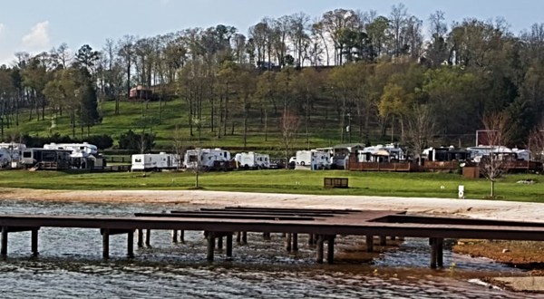 Clear Creek Cove RV Resort Is A Secluded Glampground In Alabama That Will Take You A Million Miles Away From It All