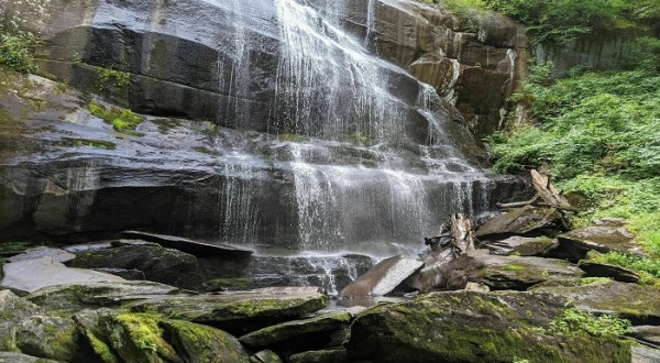 Follow This 2.6-Mile Trail In Tennessee To A Creek And A Waterfall