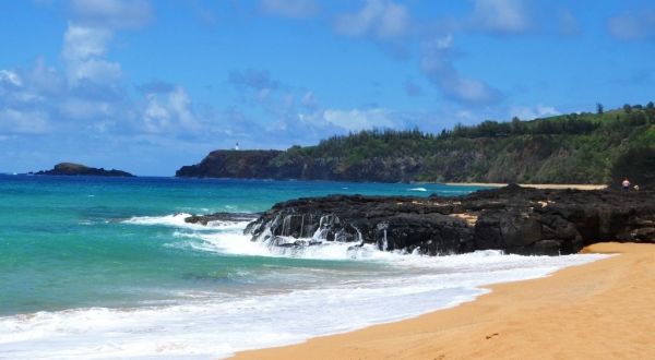 The Little-Known Beach In Hawaii You Can Only Reach By Hiking This Less Than 1 Mile Trail