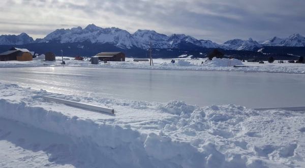 This Lesser-Known Outdoor Ice Skating Rink In Idaho Is A True Hidden Gem During The Winter