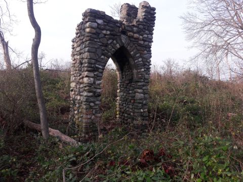 The Little-Known Ruins In Connecticut You Can Only Reach By Hiking This 2.5-Mile Trail