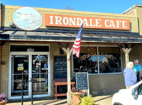 The One-Of-A-Kind Irondale Cafe In Alabama Serves Up Fresh Homemade Pie To Die For