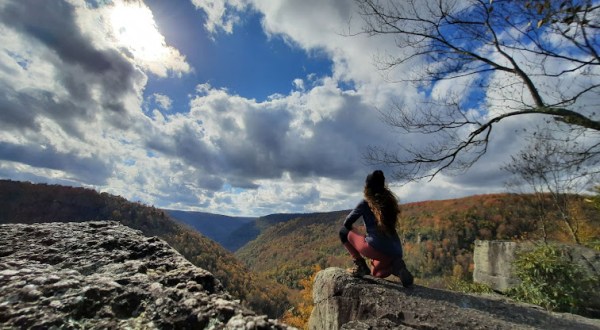 The Little-Known Overlook In West Virginia You Can Only Reach By Hiking This 4.2-Mile Trail