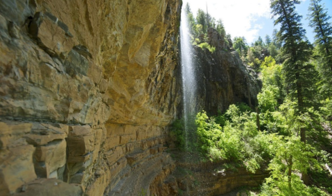You Can Drive Right Up To A Little-Known Waterfall On This Unique Day Trip In Arizona