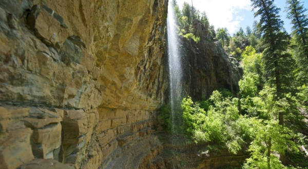 You Can Drive Right Up To A Little-Known Waterfall On This Unique Day Trip In Arizona