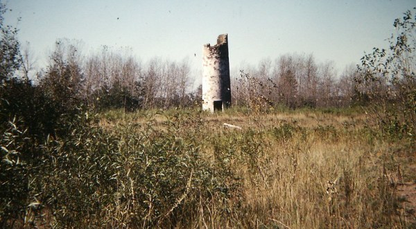 A Lighthouse Was Built And Left To Decay In Of One Of Minnesota’s Biggest Cities