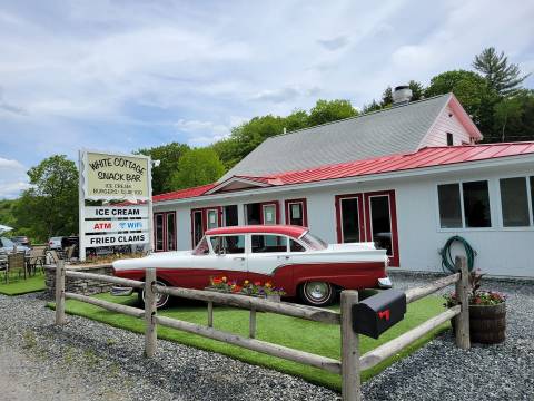 The Best Fried Clams In The Northeast Can Be Found At This Unassuming Snack Bar In Vermont