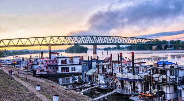 One Trip To Marietta, Ohio May Just Convince You To Permanently Move To A Small Riverboat Town