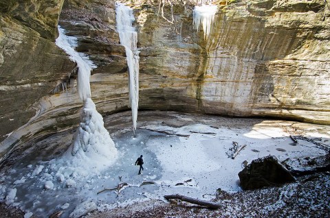 Spend The Day Exploring The Waterfalls In Illinois' Starved Rock State Park