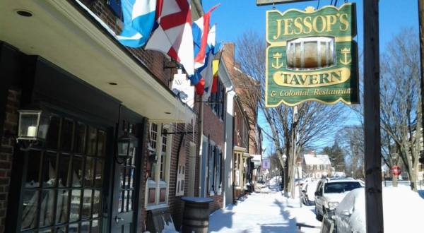 The Whole Family Will Love A Trip To Jessop’s Tavern, A Colonial-Themed Restaurant In Delaware