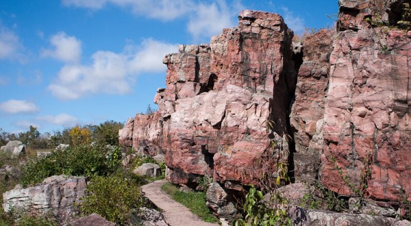 12 Scenic Trails To Explore In Minnesota, One For Each Month Of The Year