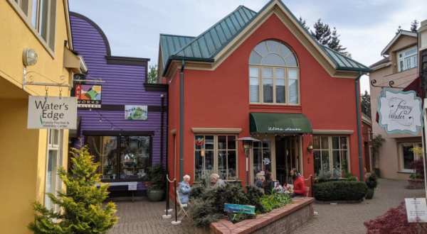 Langley Is A Small Town With Only 1,000 Residents But Has Some Of The Best Food In Washington