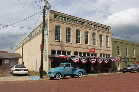 There Are Nearly 100 Must-See Historic Landmarks In The Charming Town Of Jefferson, Texas