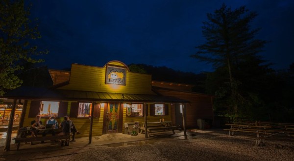 You’d Never Know Some Of The Best Pizza In Kentucky Is Hiding Deep In Red River Gorge
