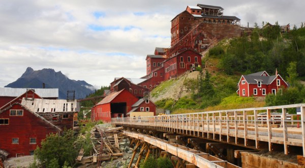 A Mining Town Was Built And Left To Decay In The Middle Of Alaska’s Largest National Park