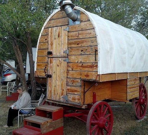 Custer's Cottage Has A Covered Wagon Campground In North Dakota And It's A Unique Overnight Adventure