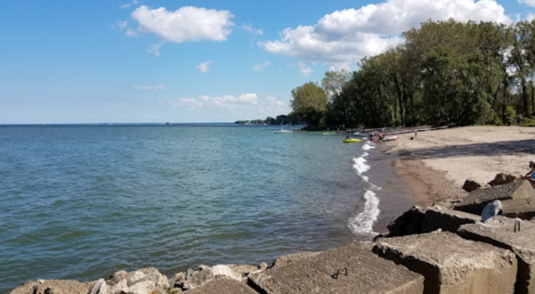 You’ll Love This Secluded Ohio Beach With Miles And Miles Of Gorgeous Views