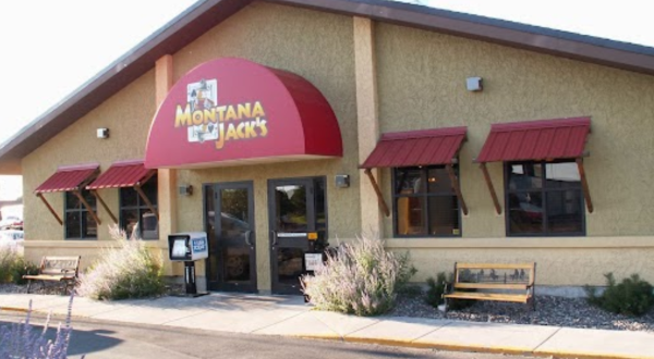 Montana Jack’s Has An All-You-Can-Eat Buffet In Montana That’s Full Of Breakfast Classics