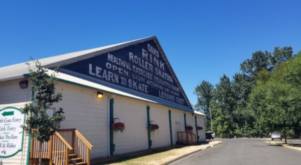 Go Retro At Oaks Park Roller Rink, A Delightful Blast From The Past In Portland, Oregon