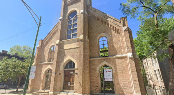 A Church Was Built And Left To Decay In The Middle Of Illinois’ Largest City