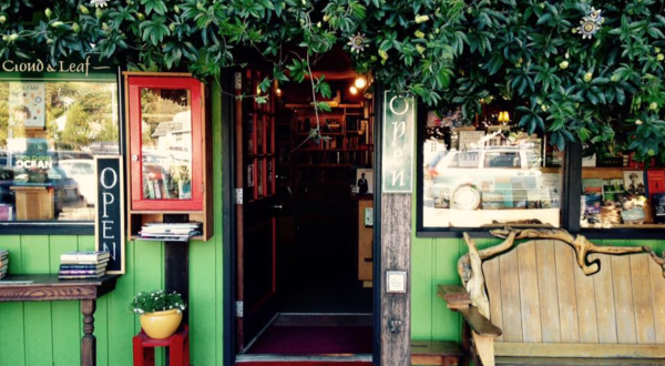 This Itty Bitty Bookstore Is A Big Delight For Oregon Book Lovers