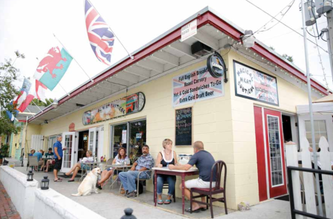 This Small Town Florida Pub Has Some Of The Best Food In The South